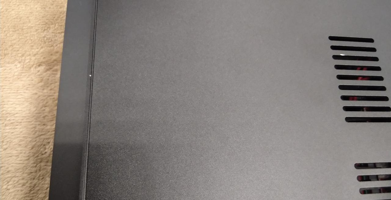 2カ所にキズがあります。