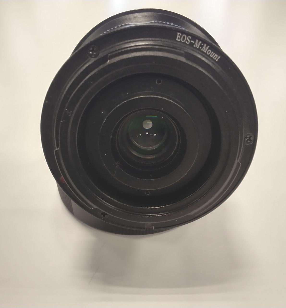 レンズにチリ、カビはありません。