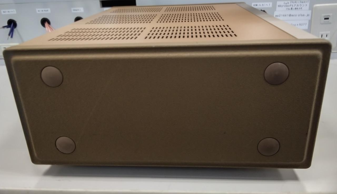 キズ、汚れがあります。