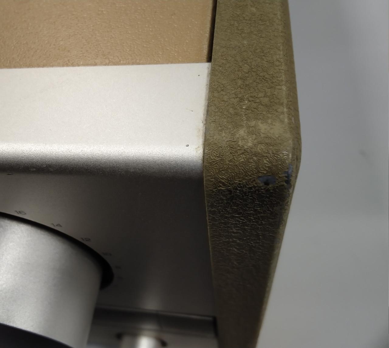 汚れ、キズがあります。