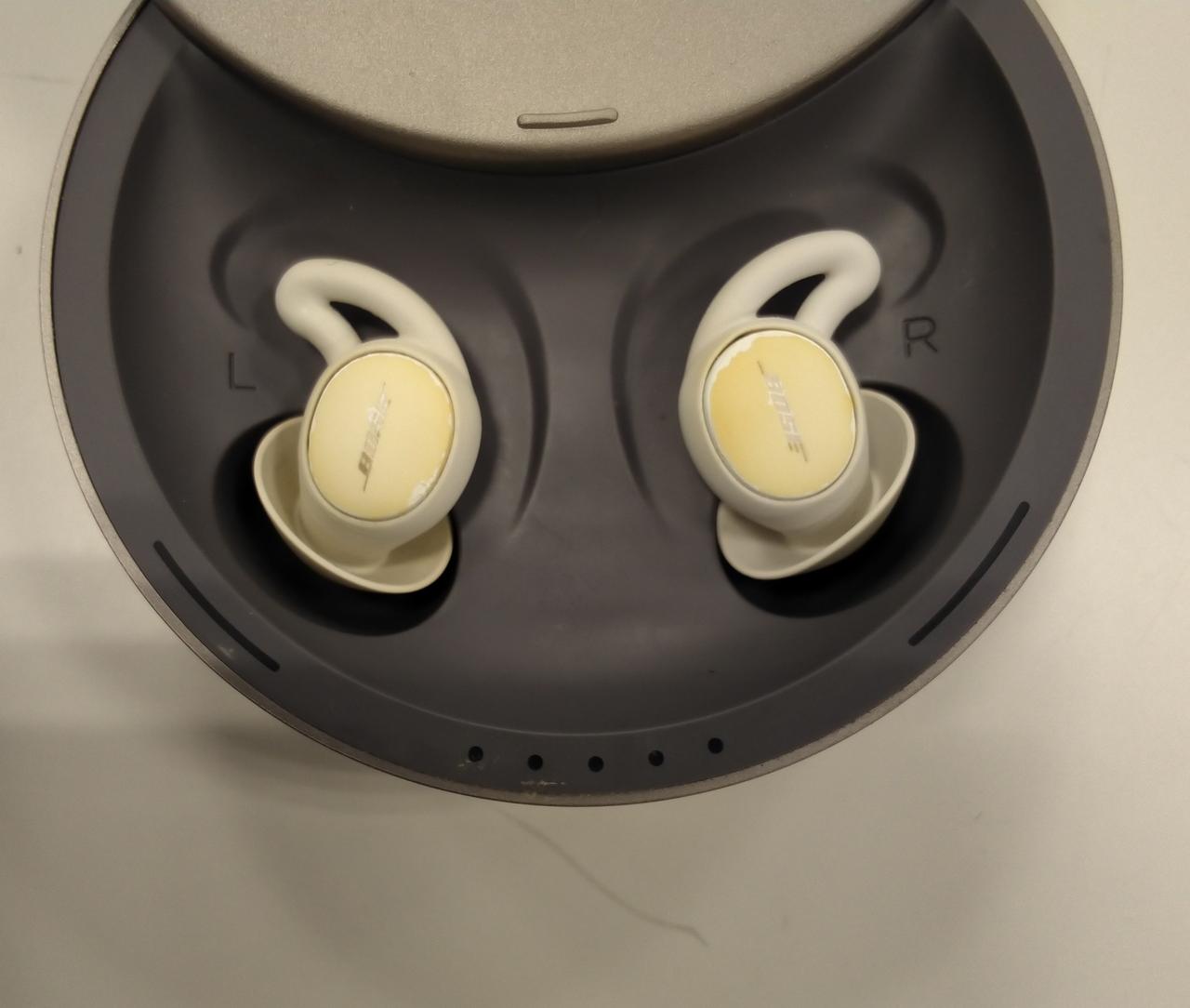 色の変色と劣化してます。