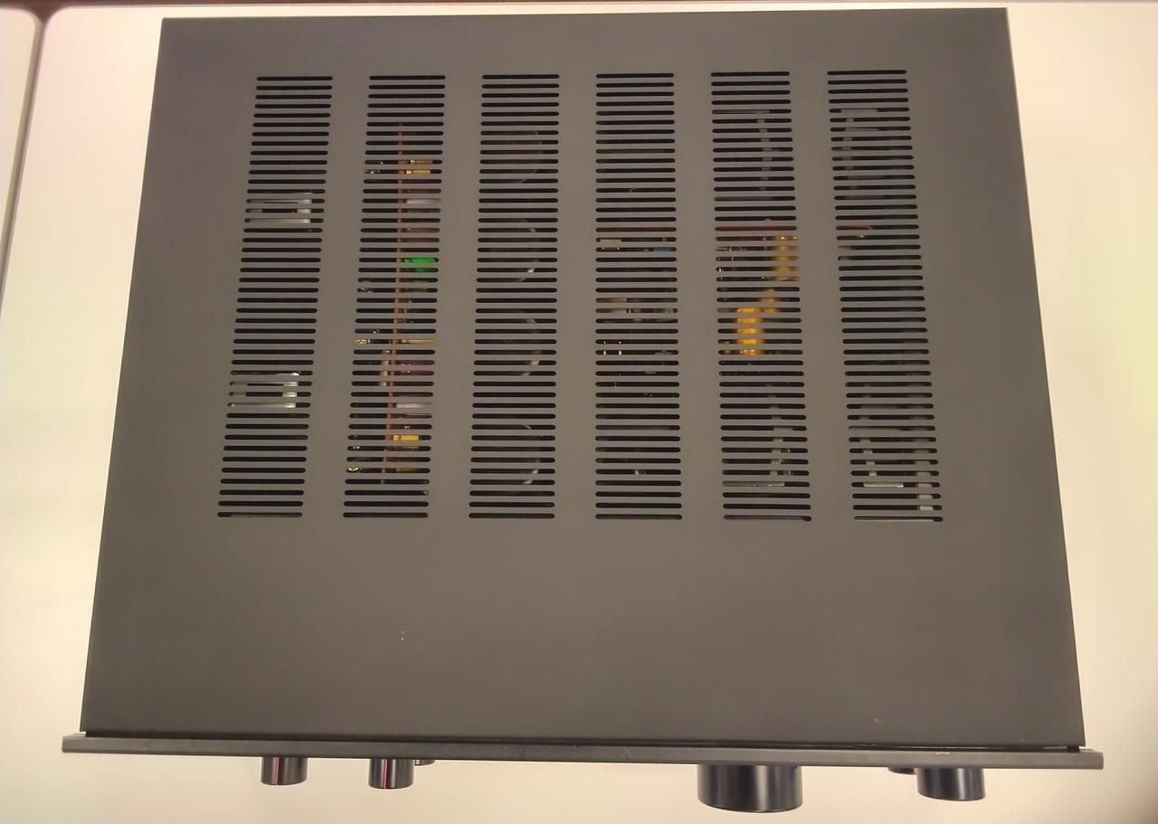 細かなキズがあります。