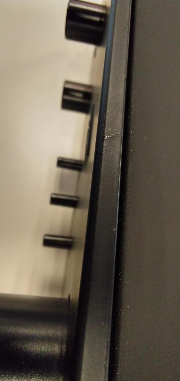 キズがあります。