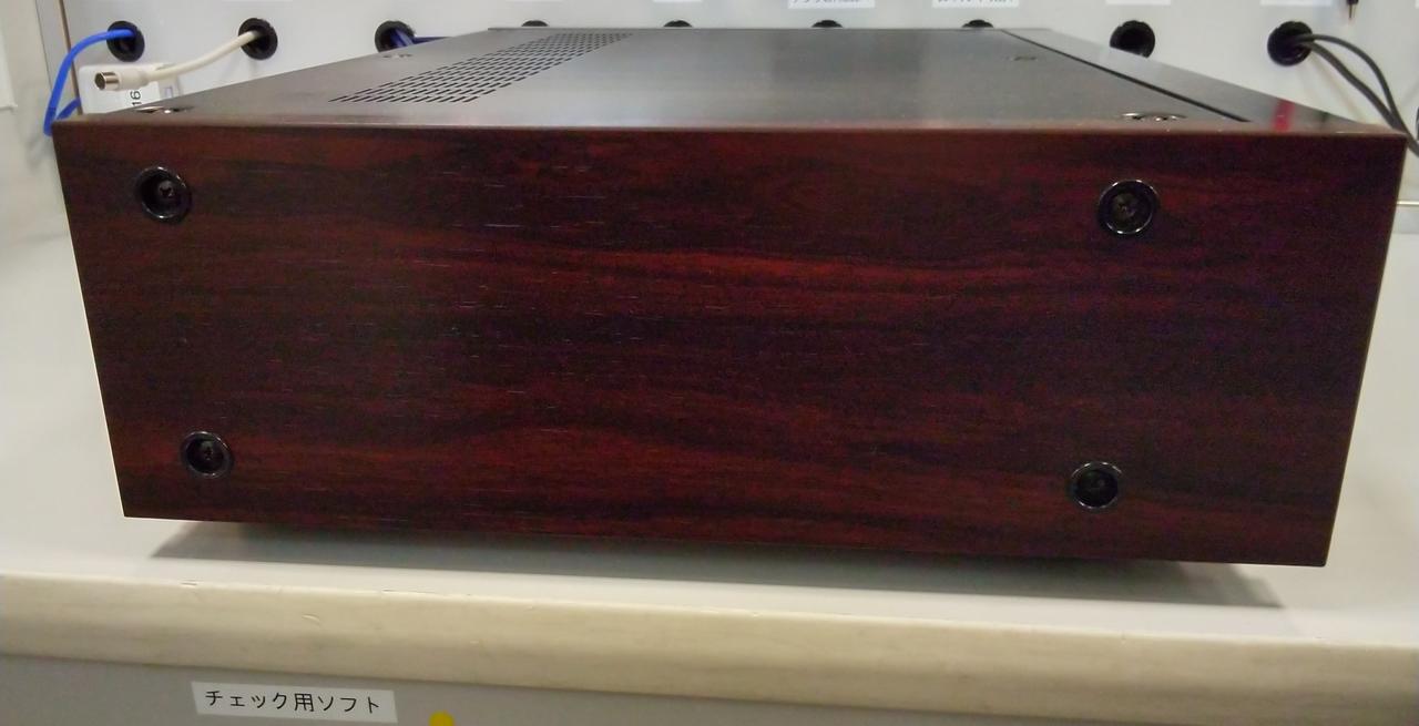 キズ、汚れは見られません。