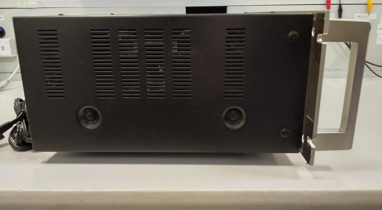 キズは見られません。