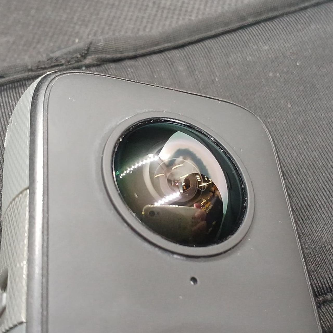 レンズ染み、変色