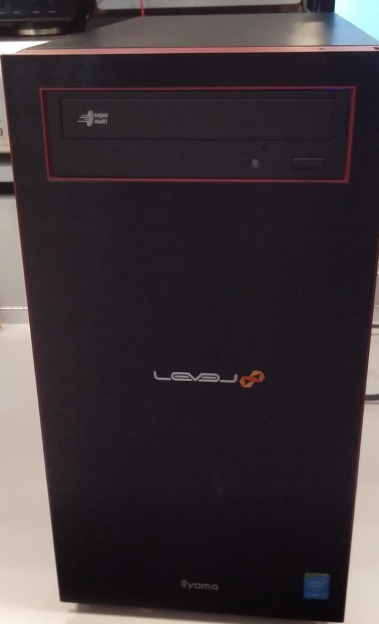 細かなキズがあります。