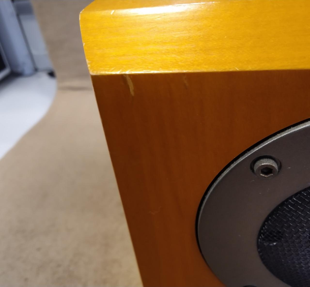 キズがあります。