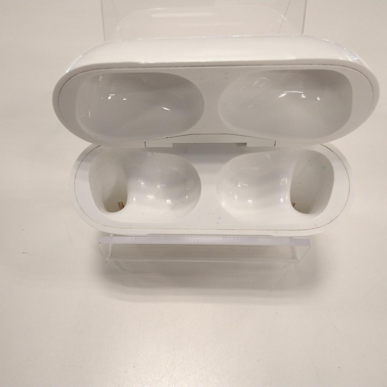 汚れ、キズがあります。