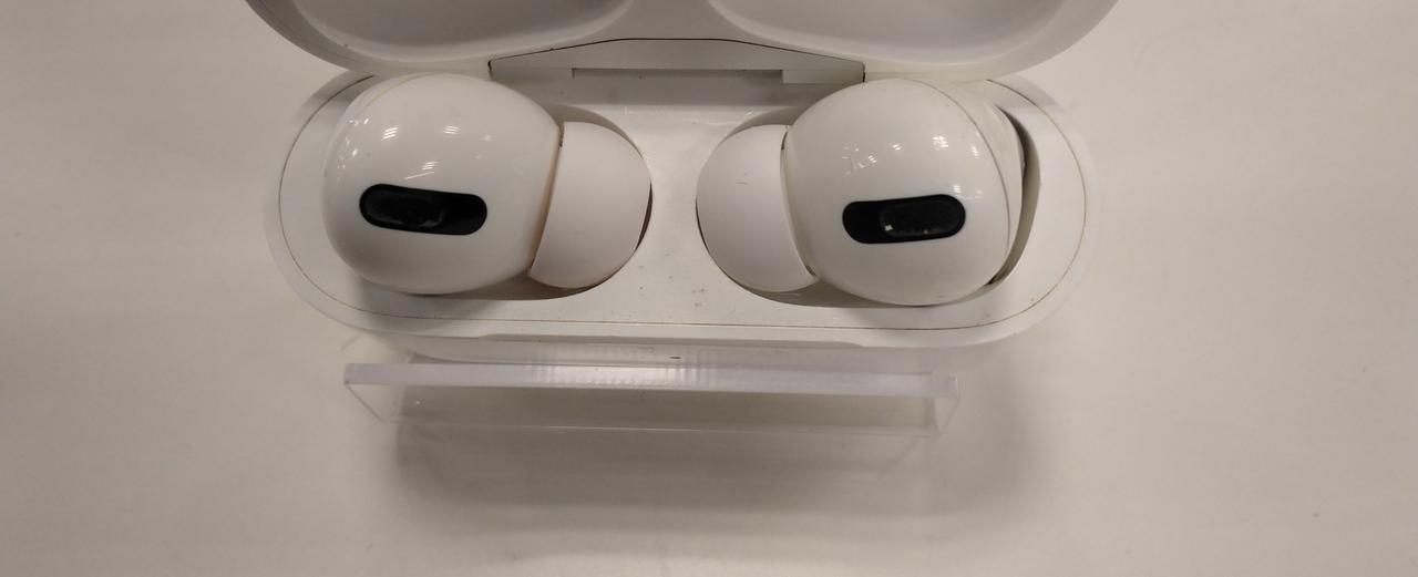 黒いヶ所に汚れがあります。