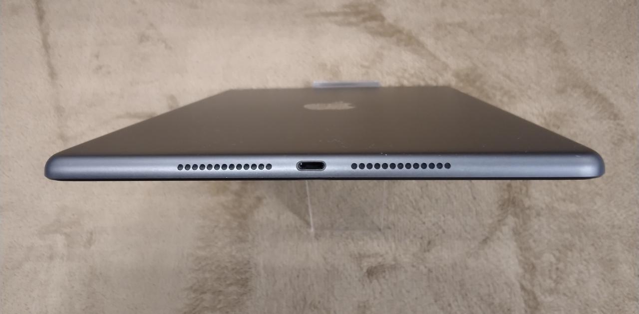 打痕、汚れはありません。