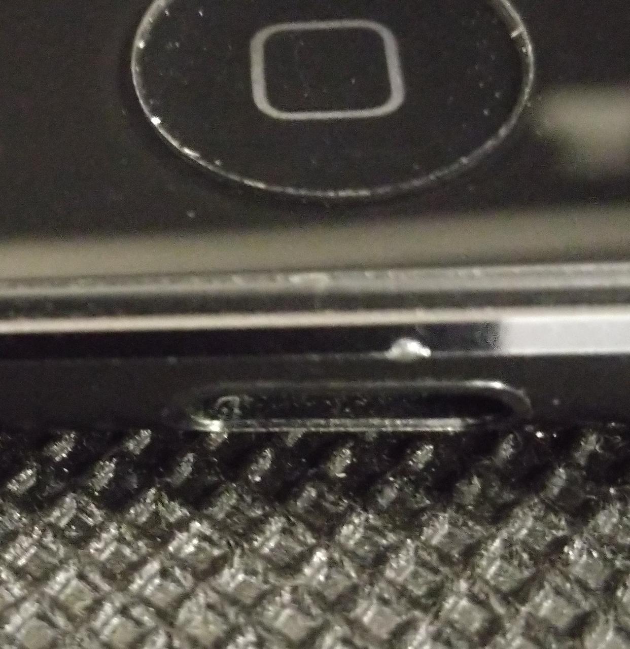 小さなキズがあります。