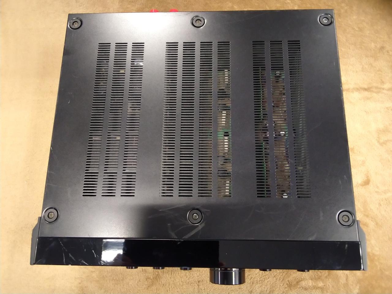 天板にキズがあります。