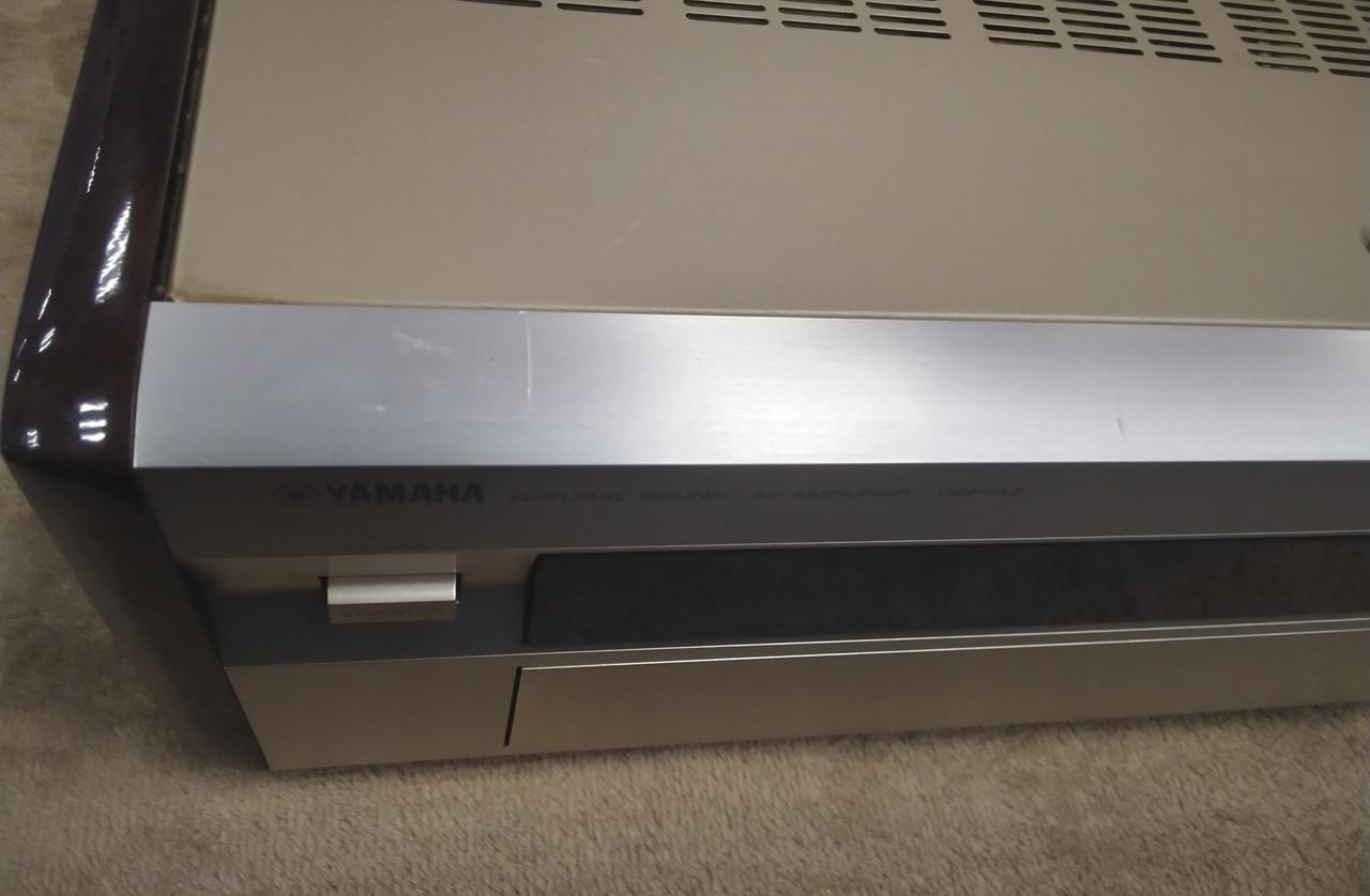 天板にキズがあります。