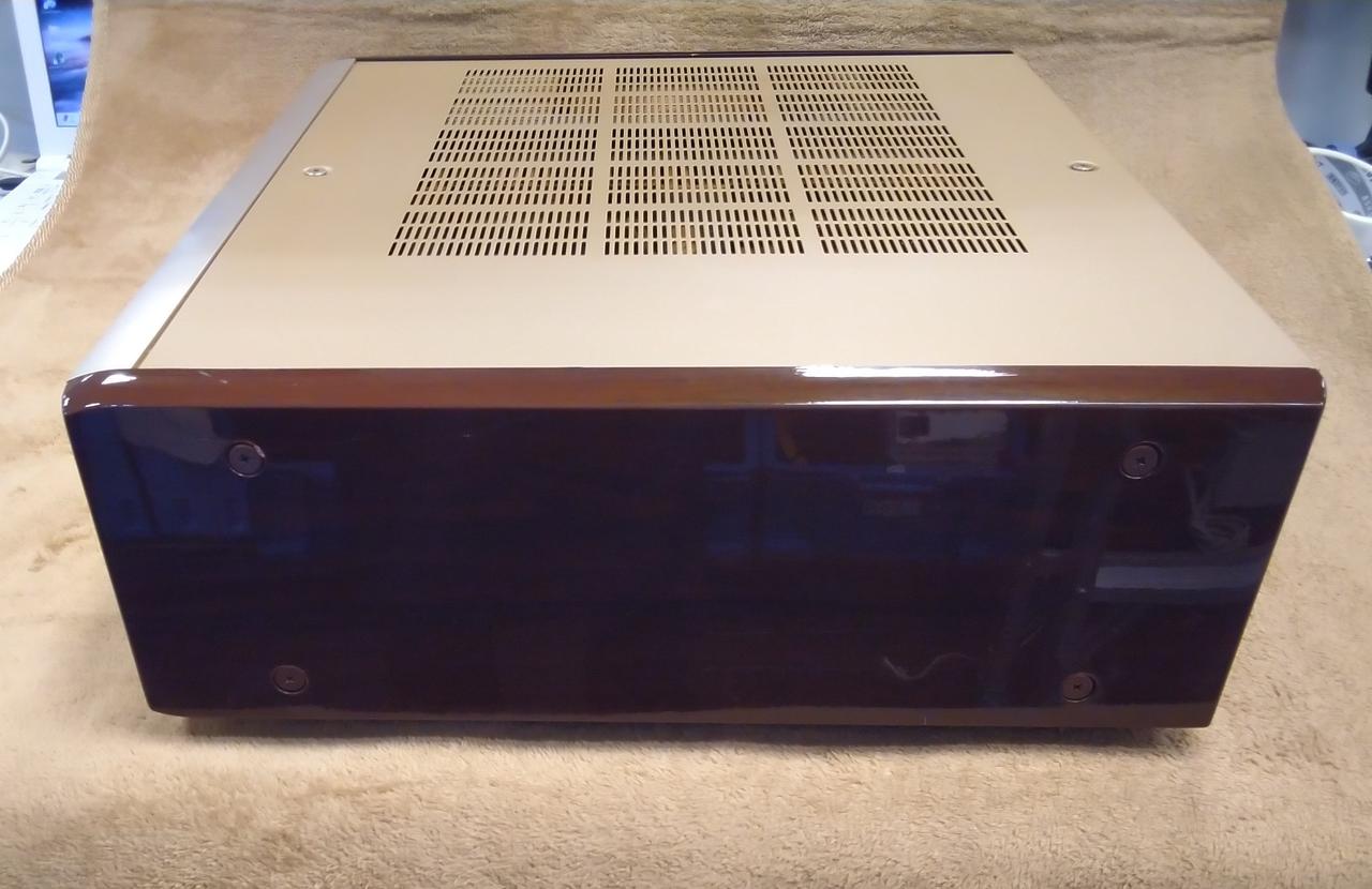 キズがあります。