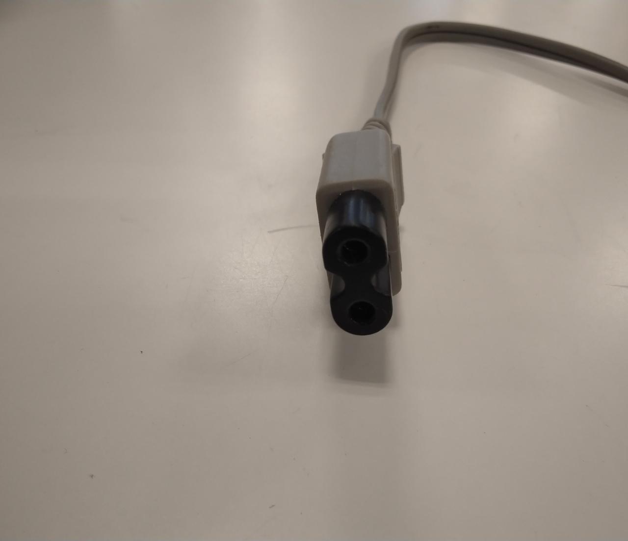 正規の電源コードではありません。