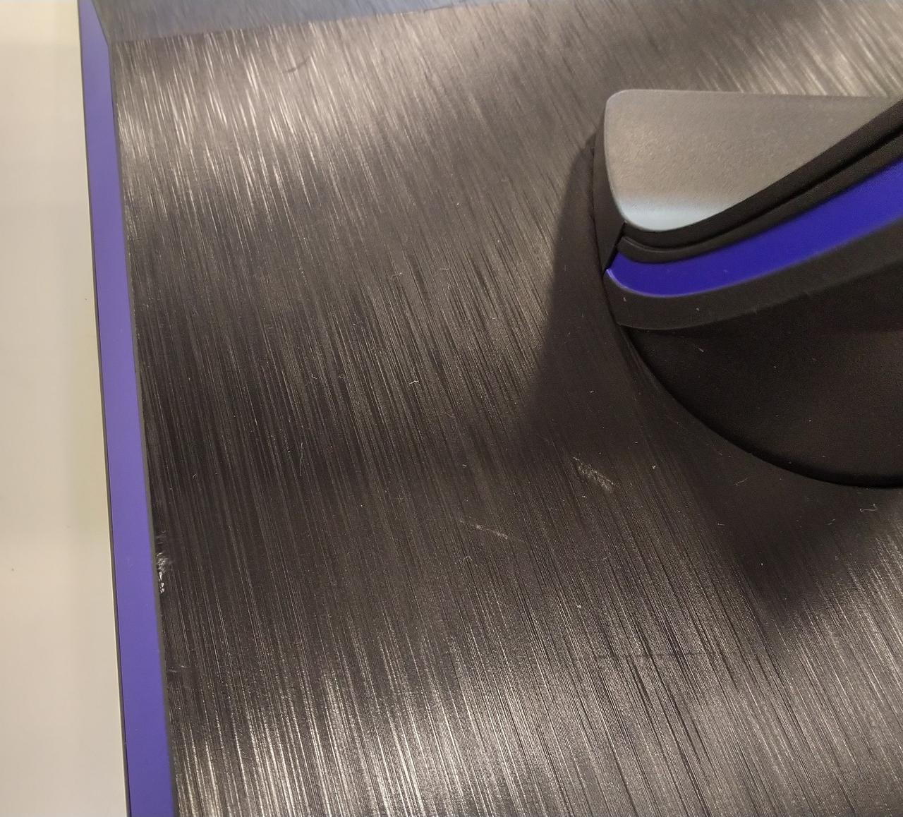 キズがあります。