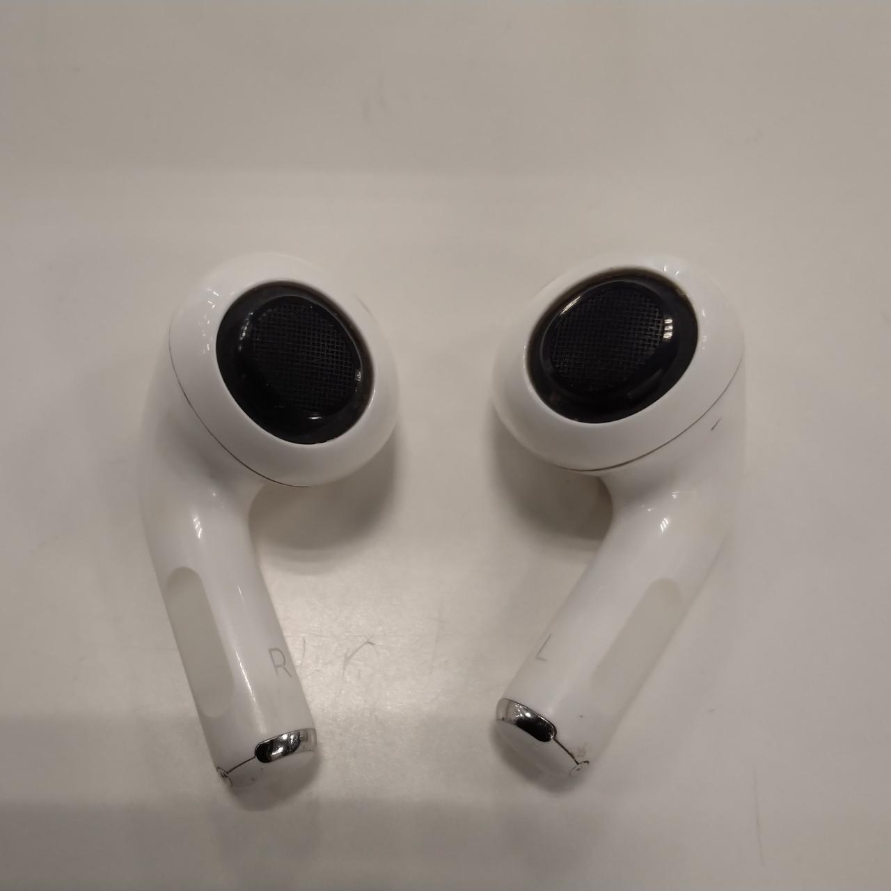 イヤーパッドが不足してます。