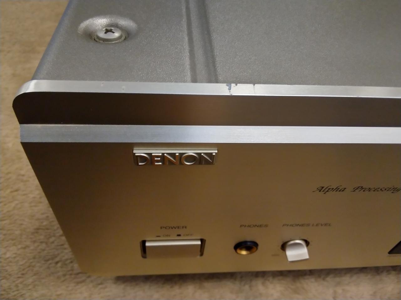 キズがあります。