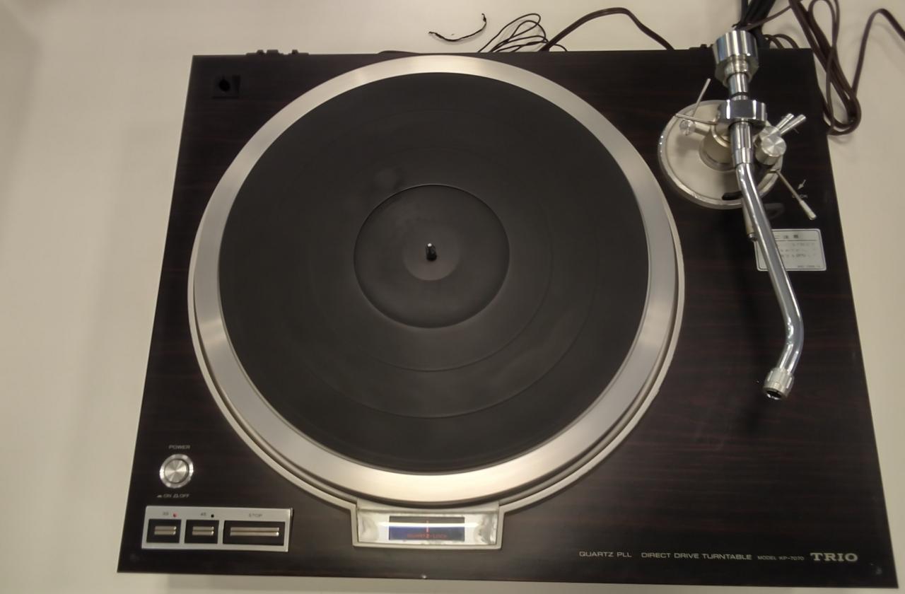 電源入りました。テーブル回転します。