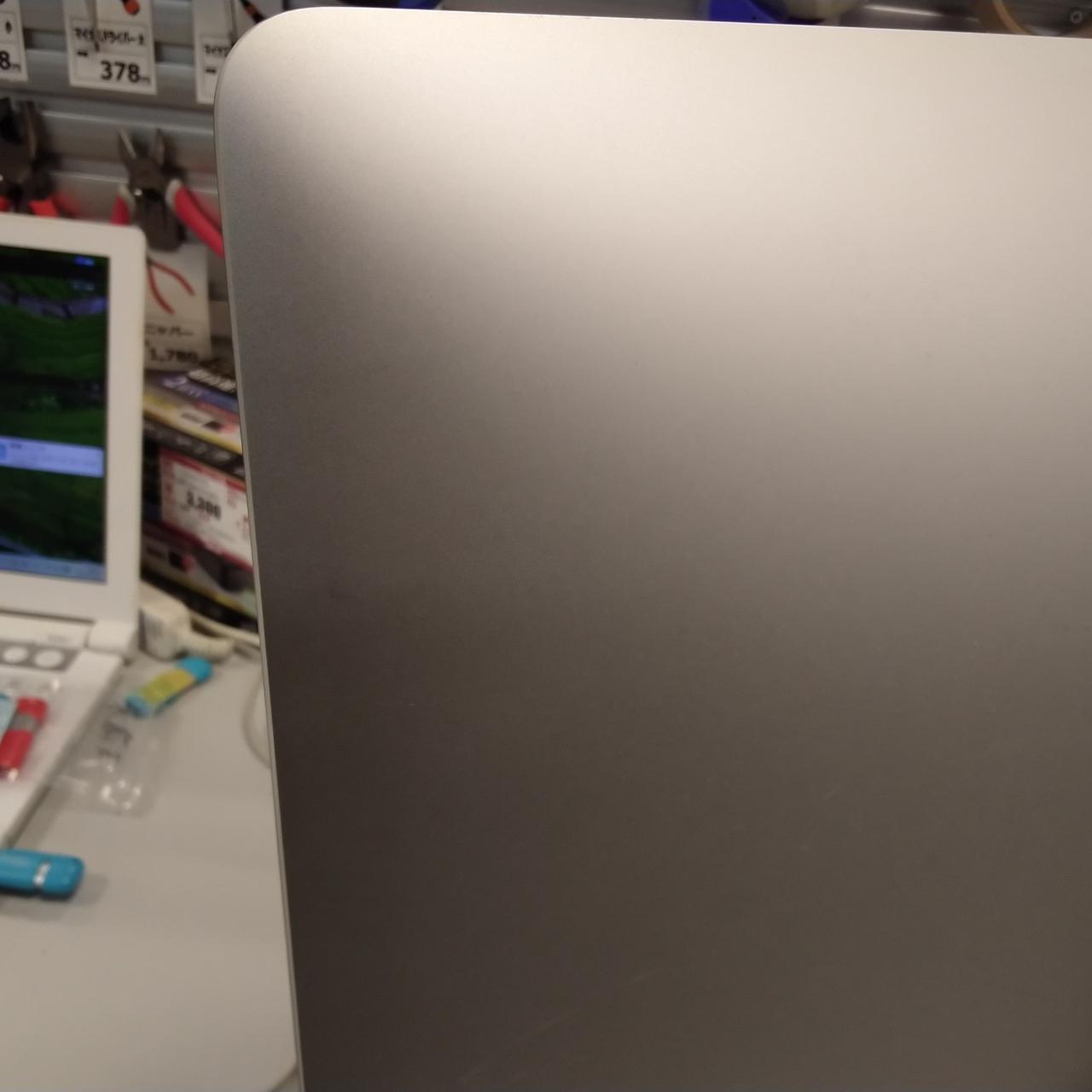 キズがあります。