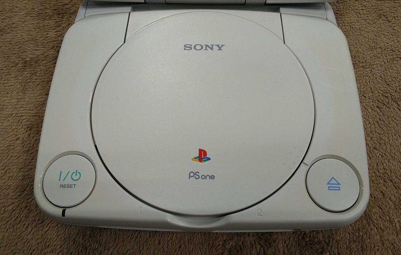 PS ONE本体にヤケ見られます