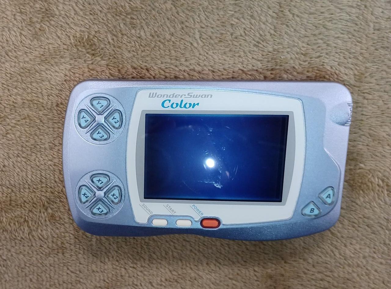 液晶にキズあります