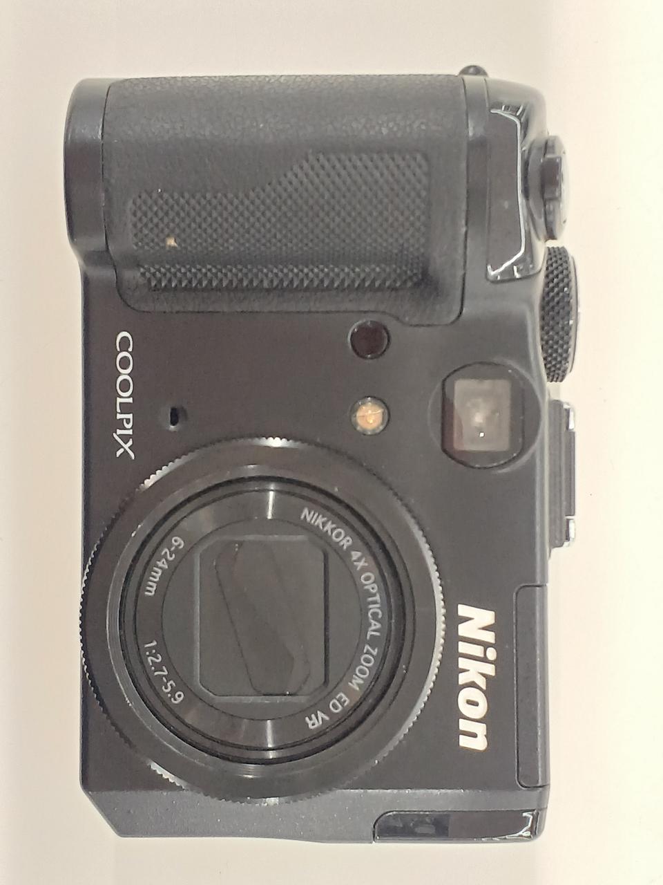 NIKON デジカメ　COOLPIX E5900　コンデジ　動作品　訳アリ NIKON デジカメ COOLPIX E5900 コンデジ 動作品 訳アリ レンズ一