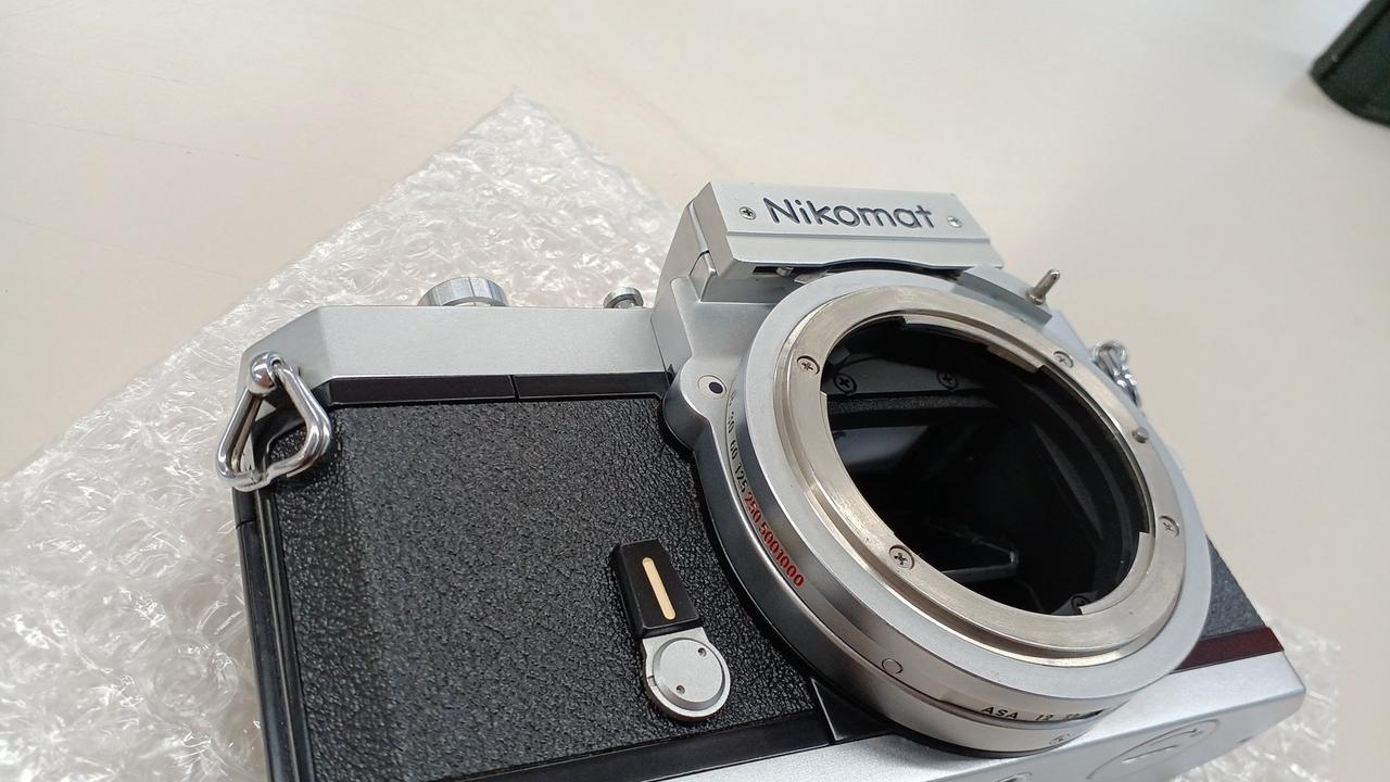 Nikomat　Nikon　カメラ Rare Nikon Nikomat Nikkormat EL Camera w/ NAI follower +