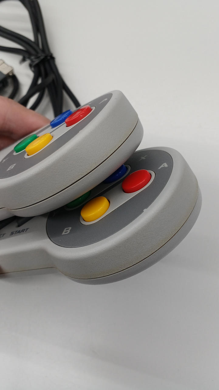 コントローラー使用感あります。