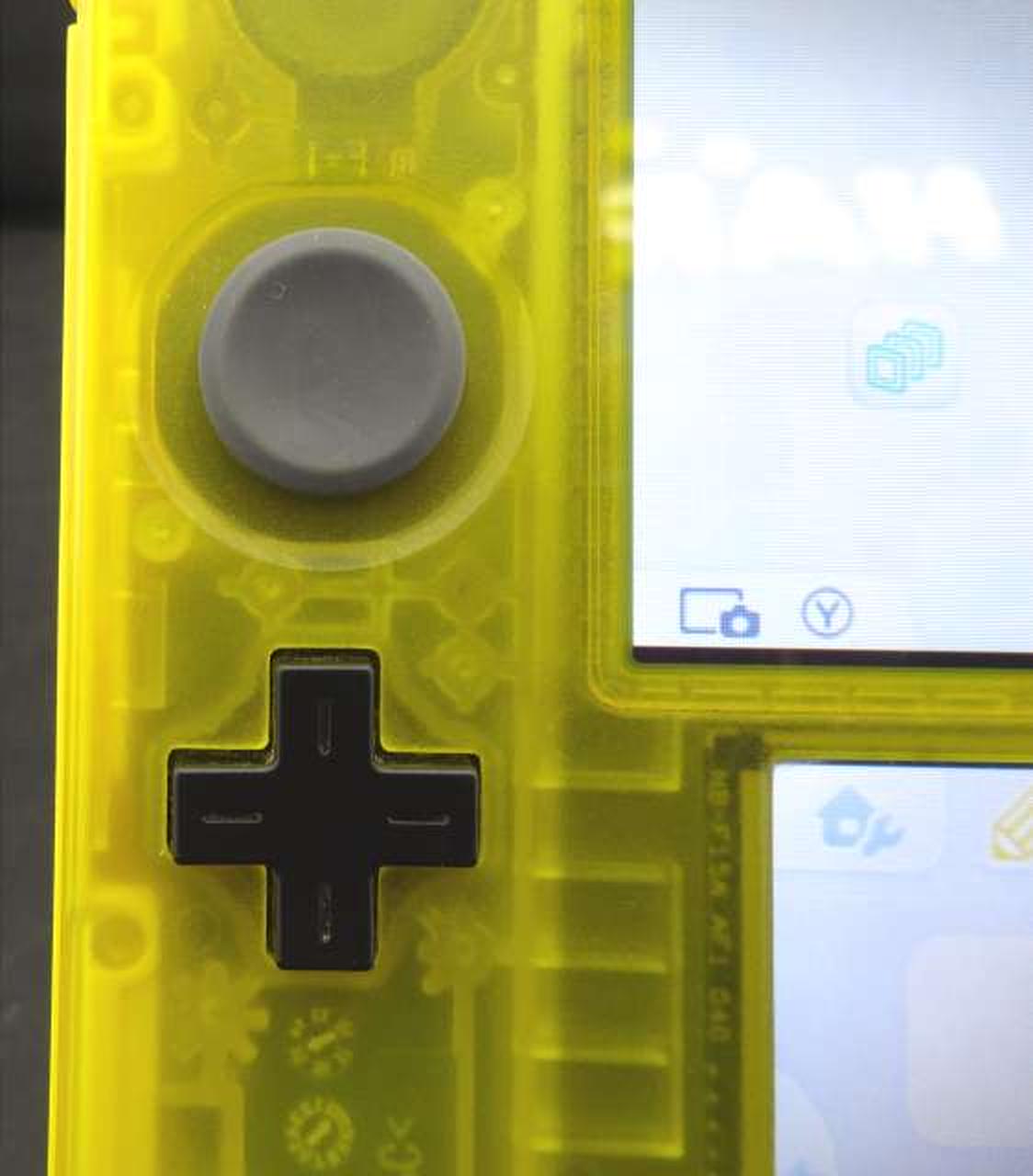 ニンテンドウ(NINTENDO)|ニンテンドー2DS ピカチュウ限定パック