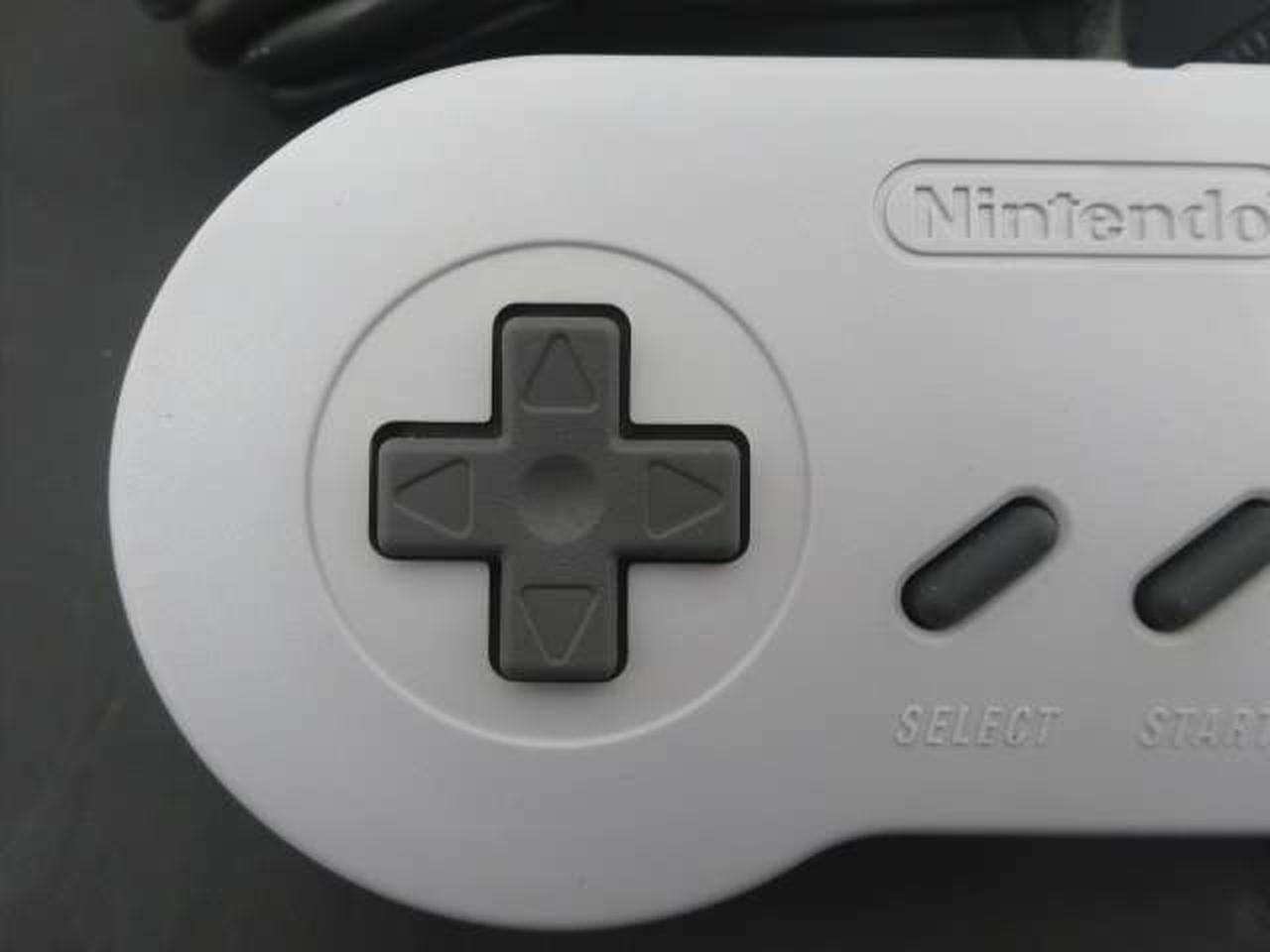 コントローラーの十字キーです。