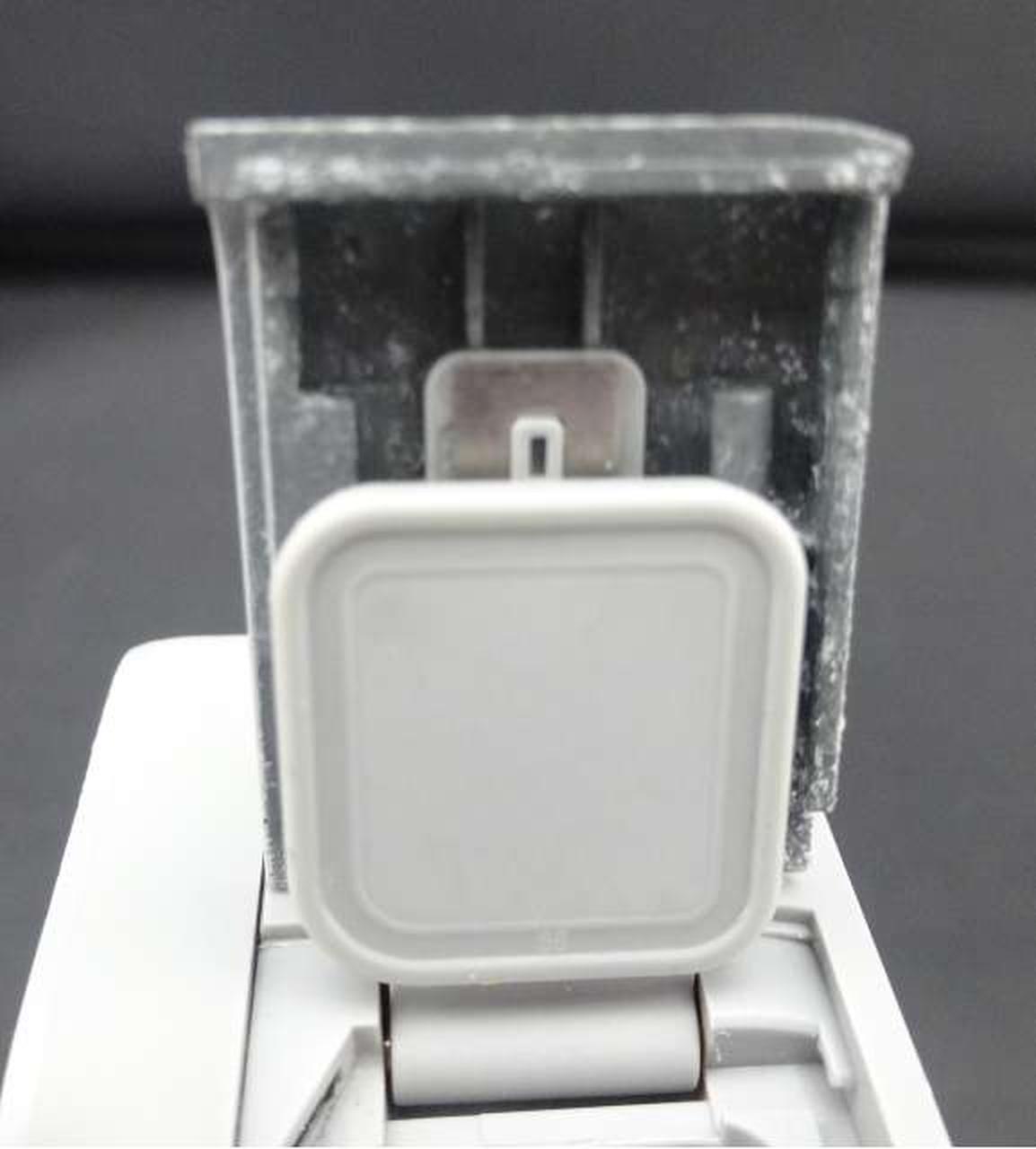 ※カバー裏面汚れ