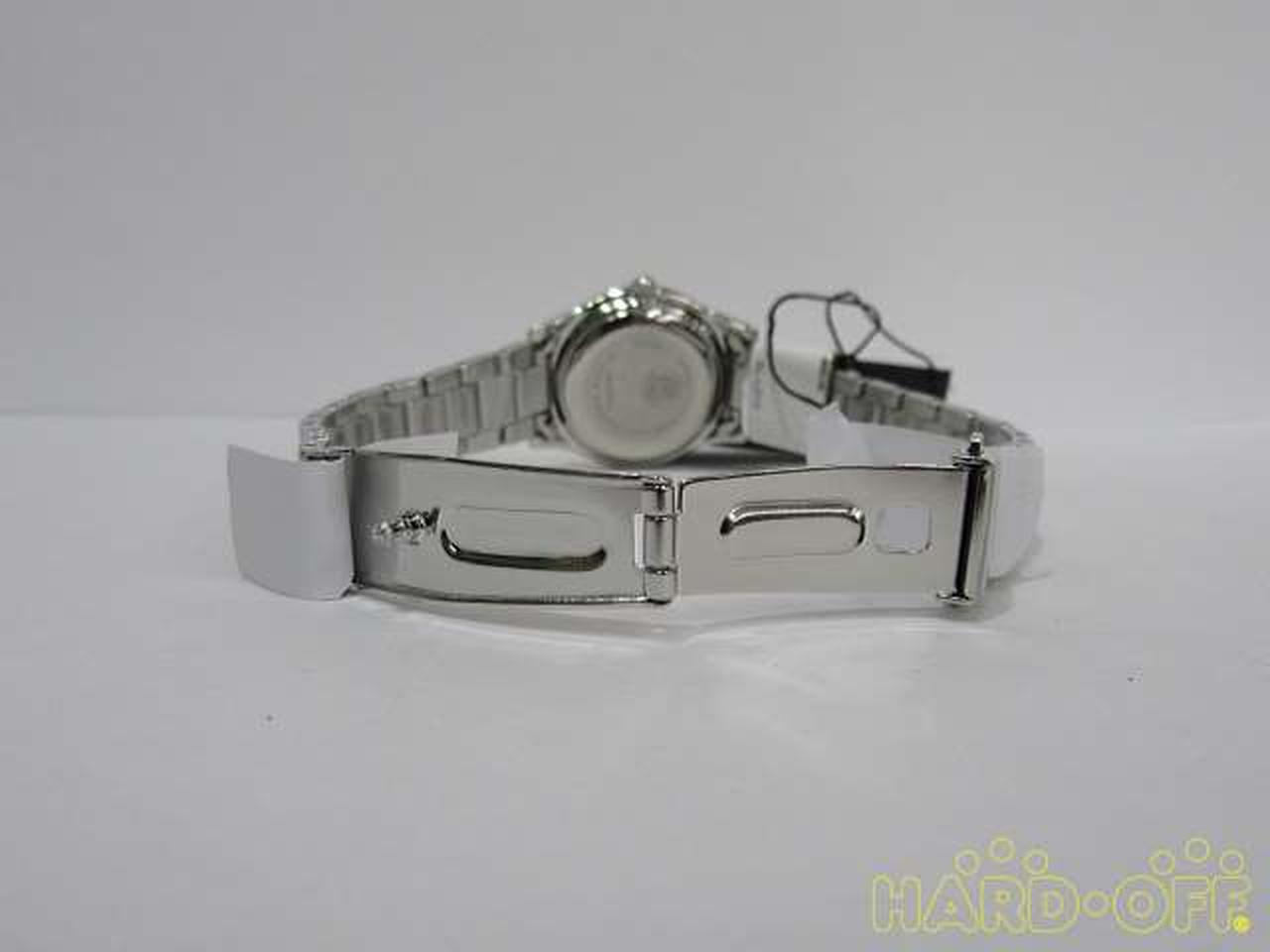 三つ折りプッシュ式です。