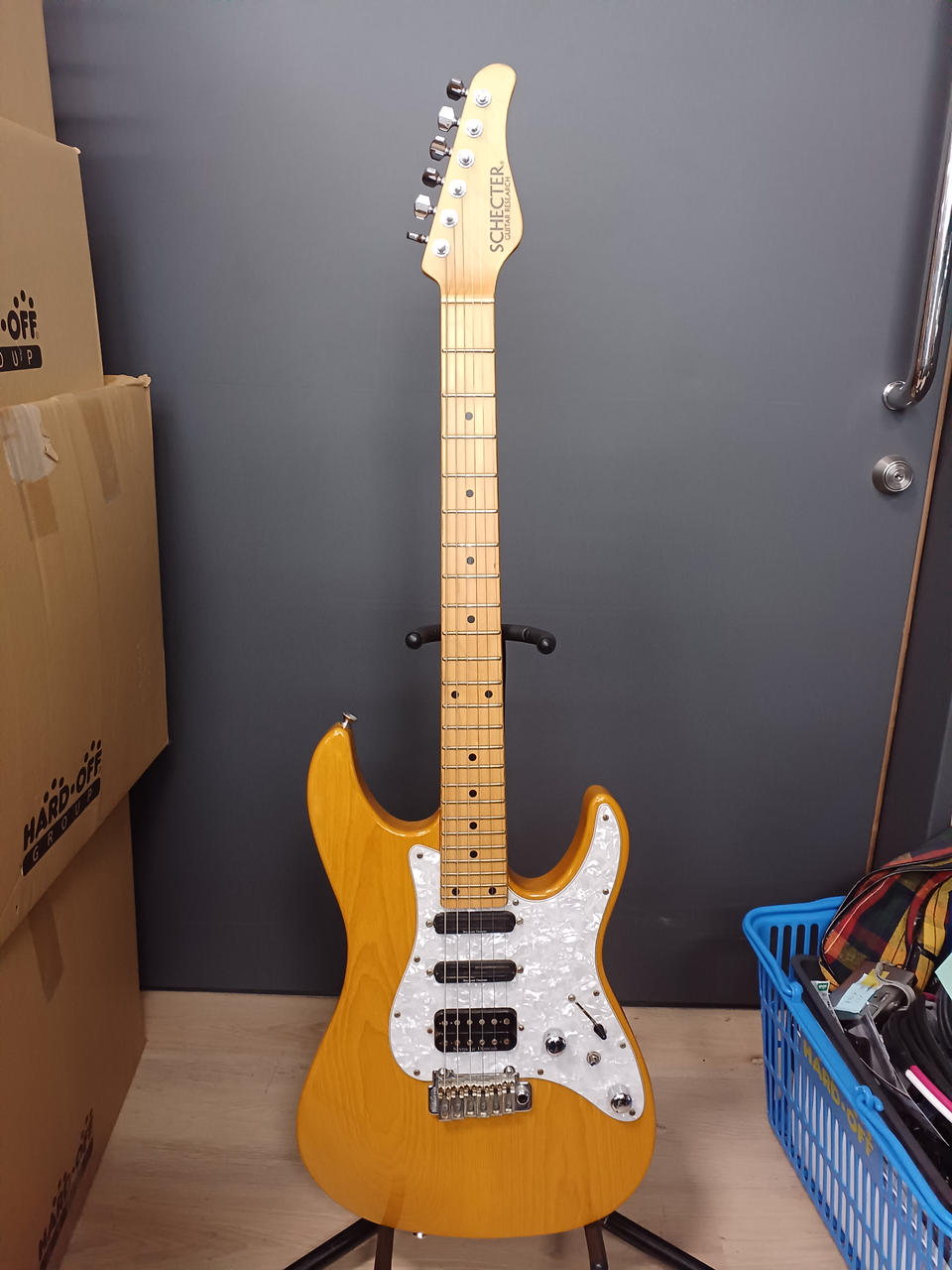 シェクター SCHECTER エレキギター ストラト 美品 付属品多数 シェクター(SCHECTER)|ストラトキャスタータイプ|HARDOFFオフ