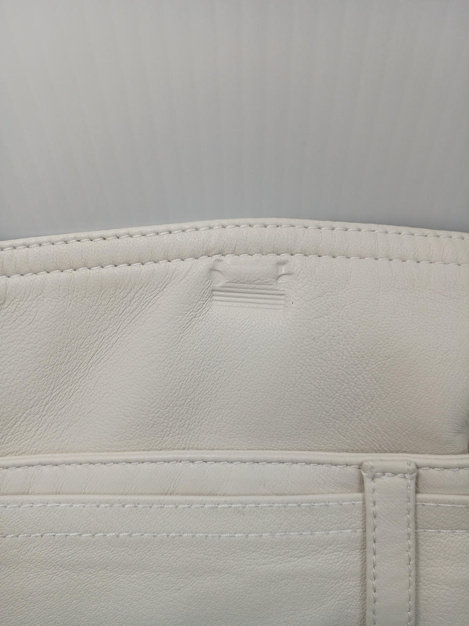 ハンガー跡あり