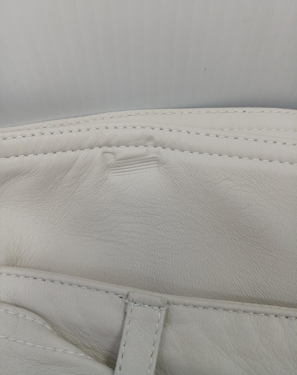 ハンガー跡あり