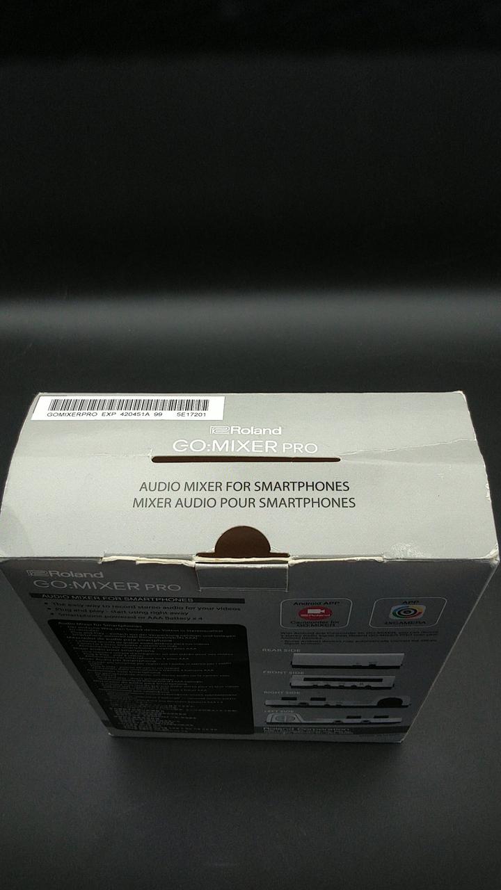 化粧箱上部に折れがあります。