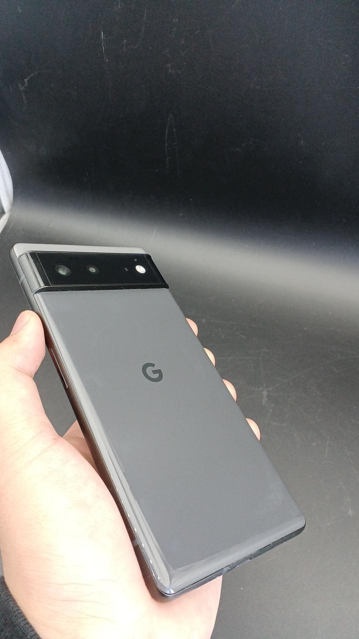 うっすらケースの跡があります。