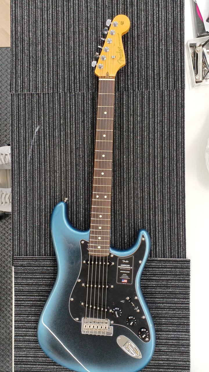 FENDER USA 型番：AMERICAN PROFESSIONAⅡstrat エレキギター