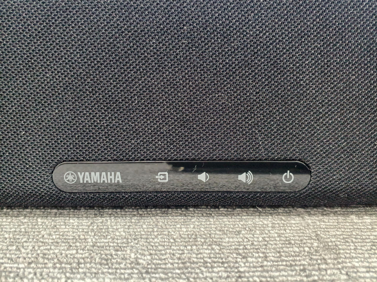 Yamaha サウンドバー 黒 YAMAHA コンパクトサウンドバー 横幅60cm/Bluetooth対応 SR-C20A