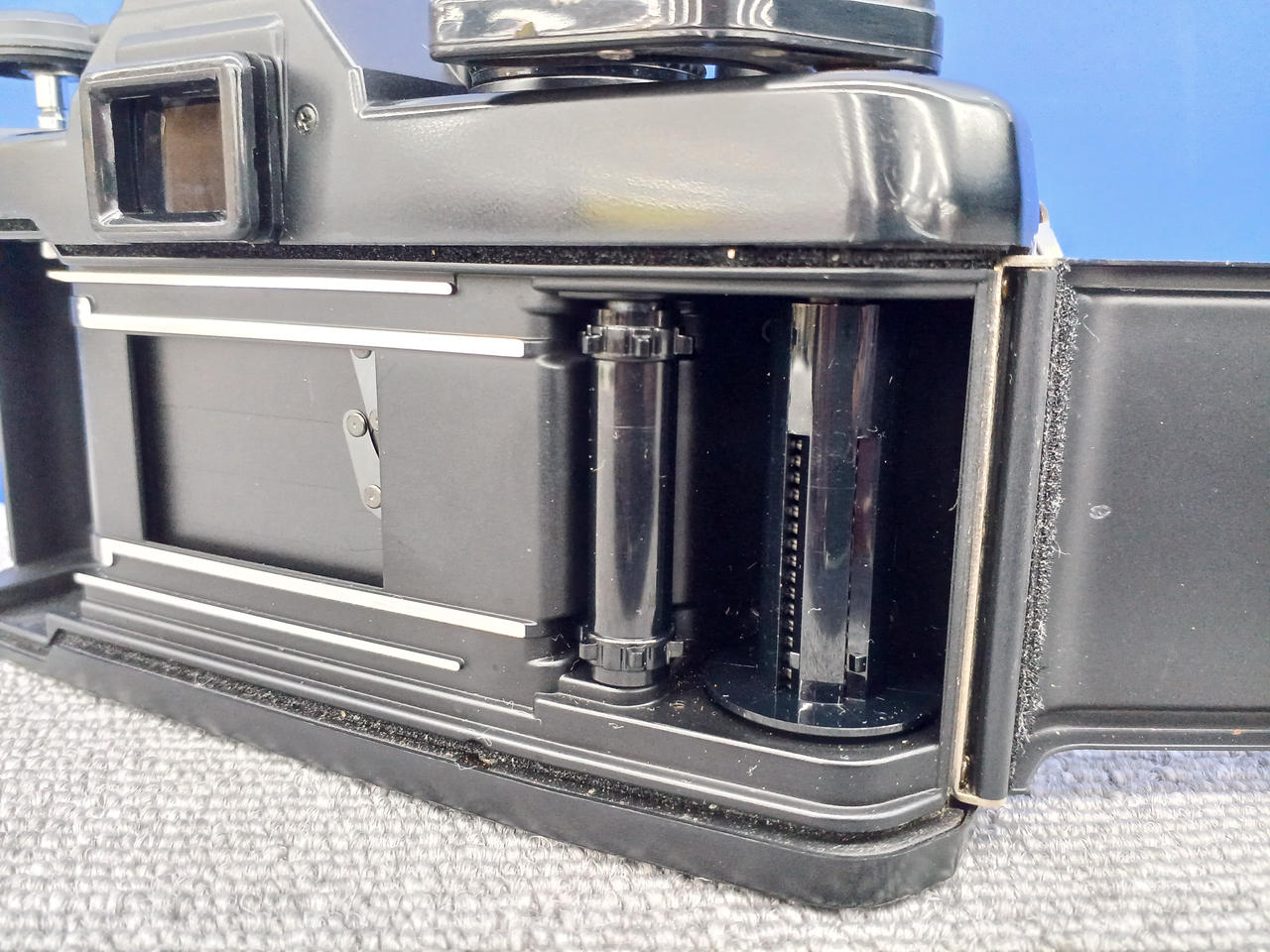ヤシカ／hald17。PM40714129。【背面巻き剥がれあり　本体のみ】。 ヤシカ／hald17。PM40714129。【背面巻き剥がれあり 本体のみ】。