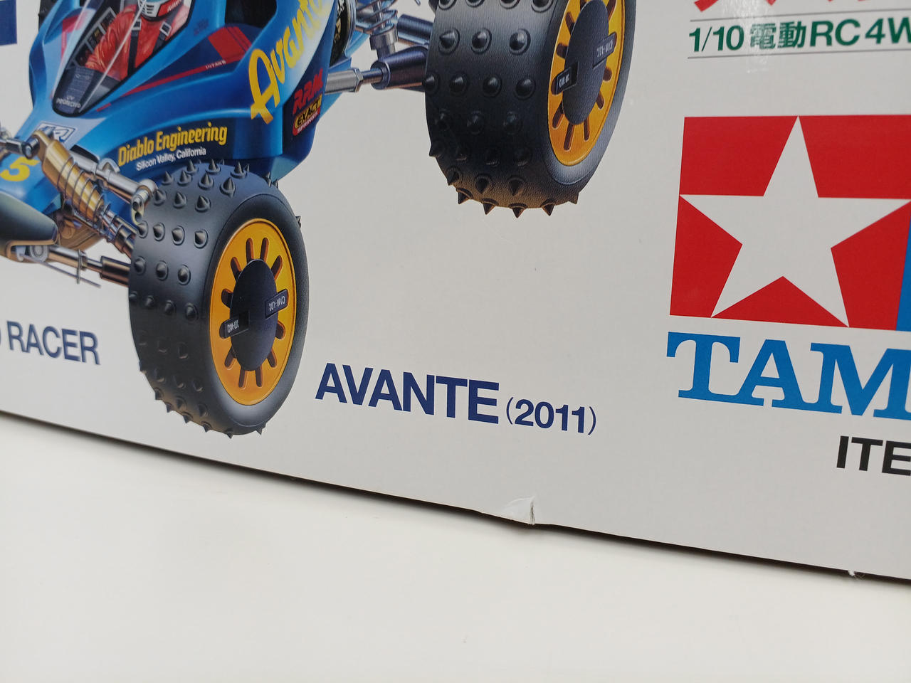 TAMIYA 電動RC ４WD レーシングバギー アバンテ（2011）作成途中品 TAMIYA 電動RC 4WD レーシングバギー アバンテ（2011）作成途中