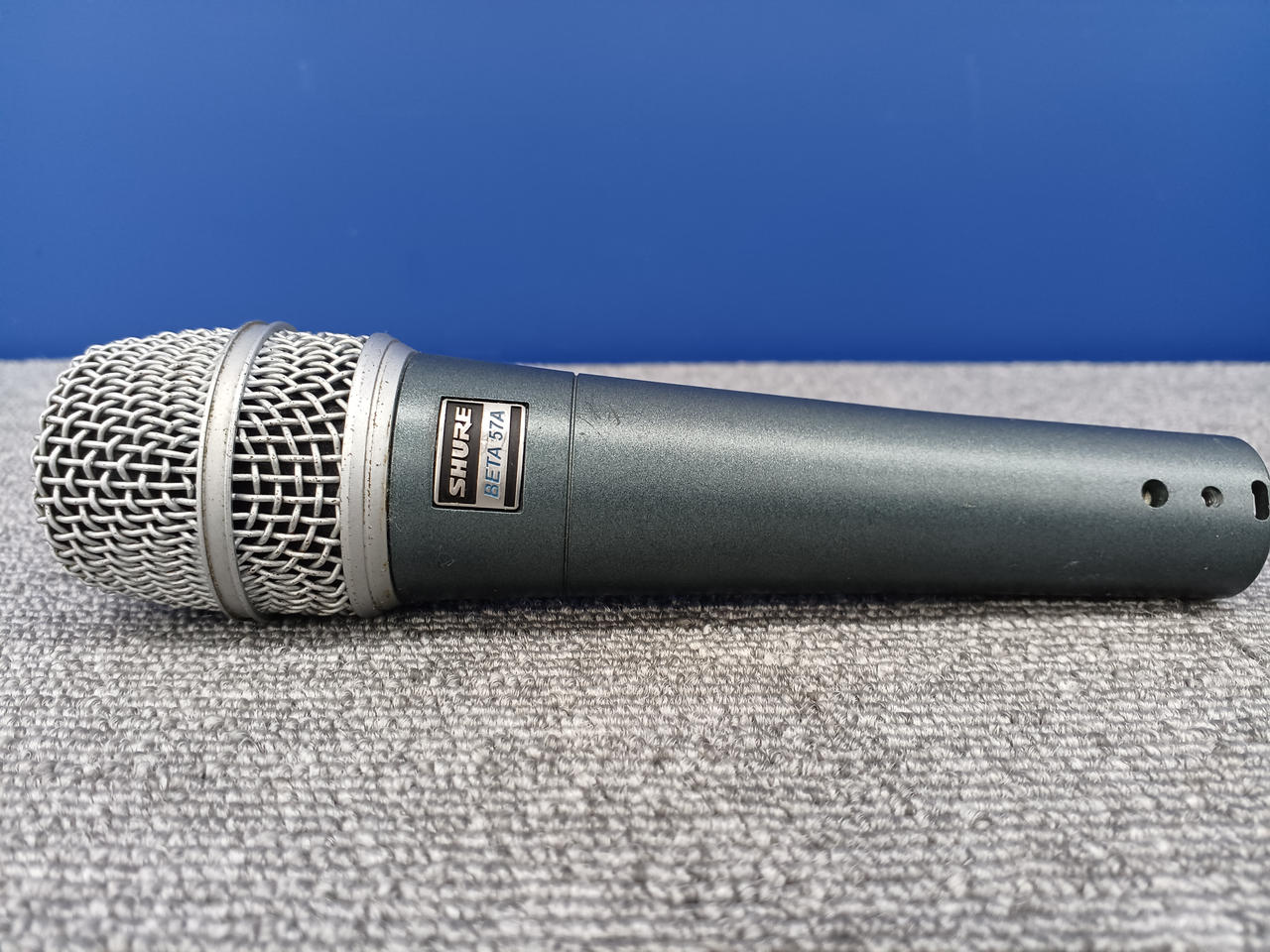 最終値下げ【美品】SHURE BETA 57A ダイナミックマイク Amazon.co.jp: 【国内正規品】SHURE ダイナミック