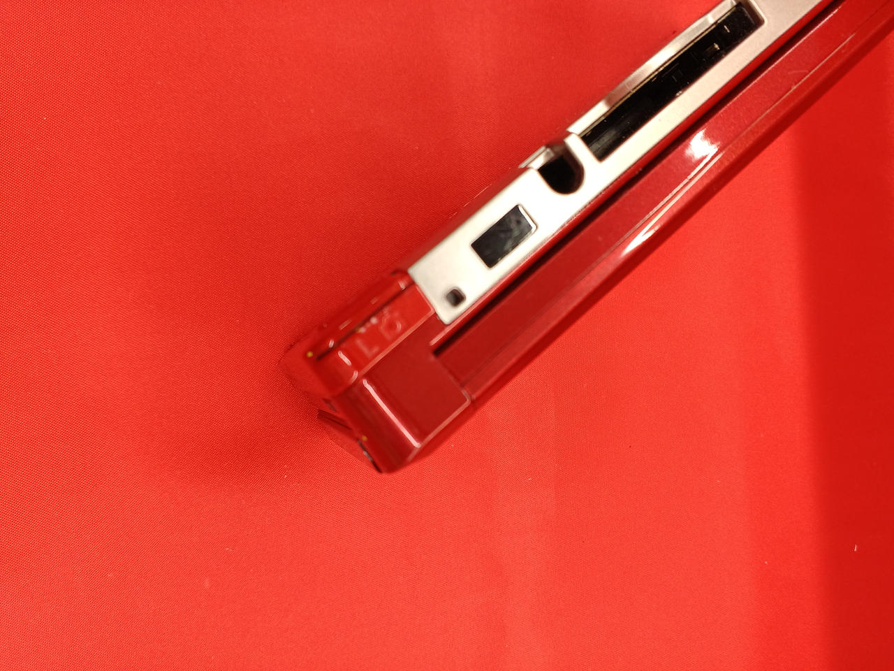 塗装の剥げがあります。