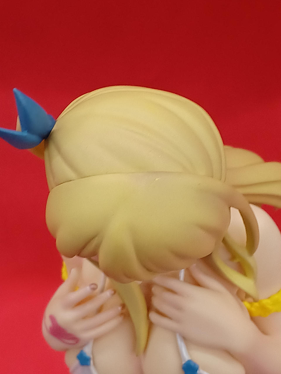 頭部分にキズがあります。