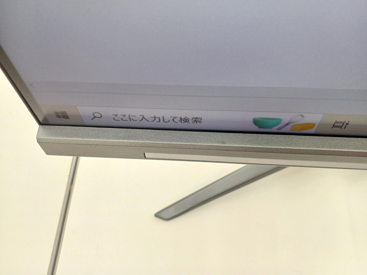 黒い汚れがあります。