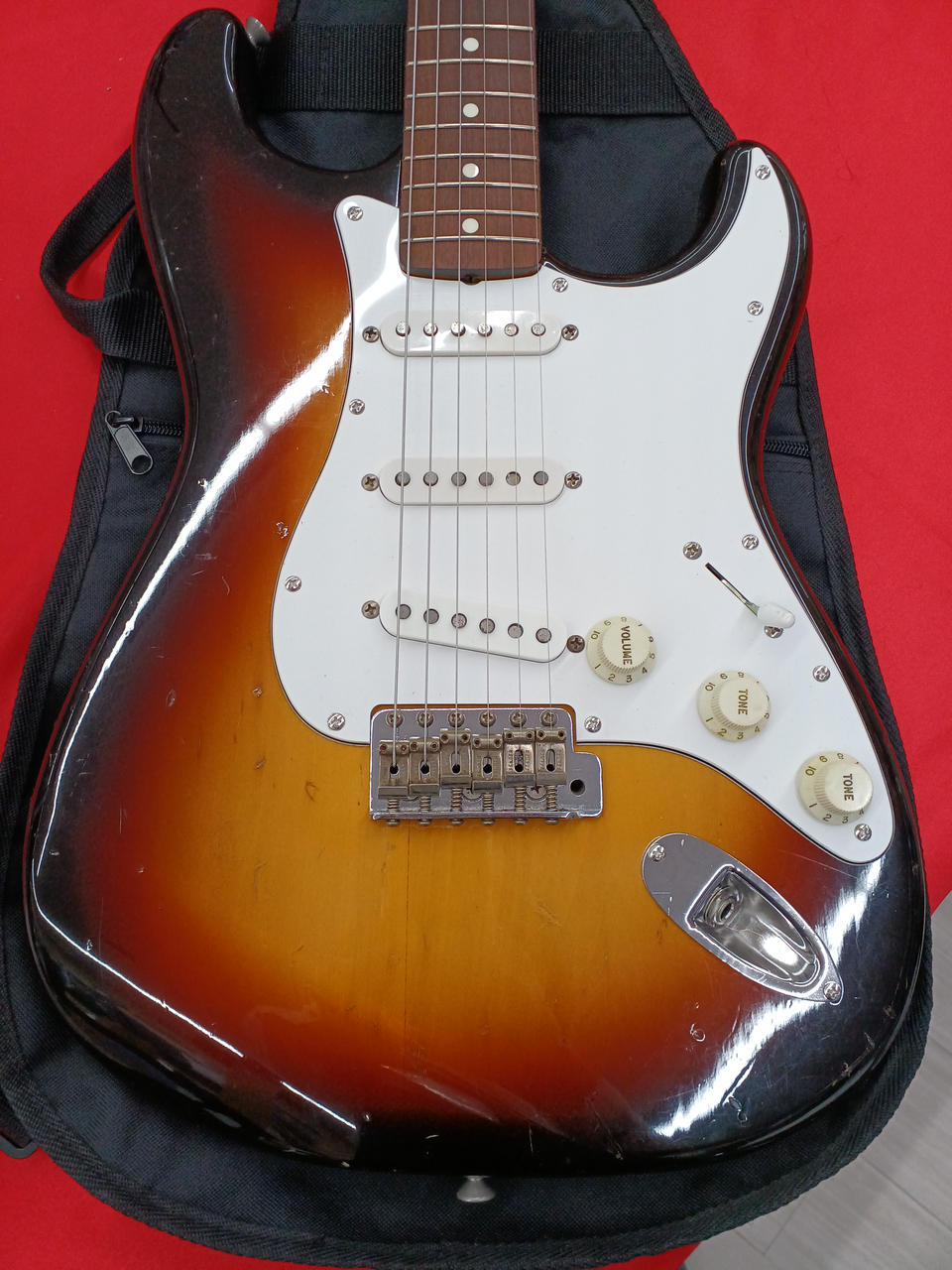 Fender Japan ST62G チャコールレッド ストラトキャスター Fender Japan ST62G チャコールレッド ストラトキャスター