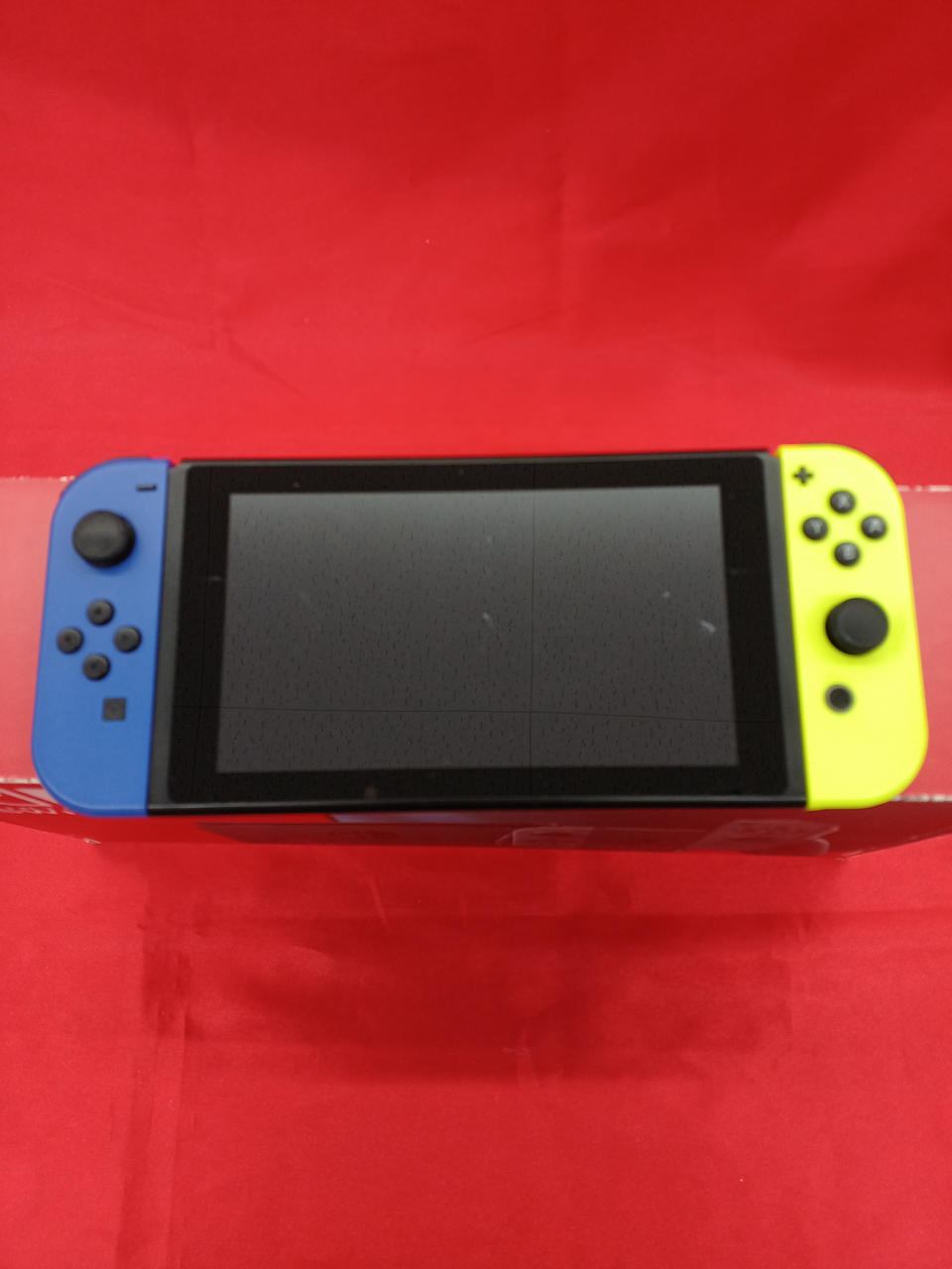 キズがあります。