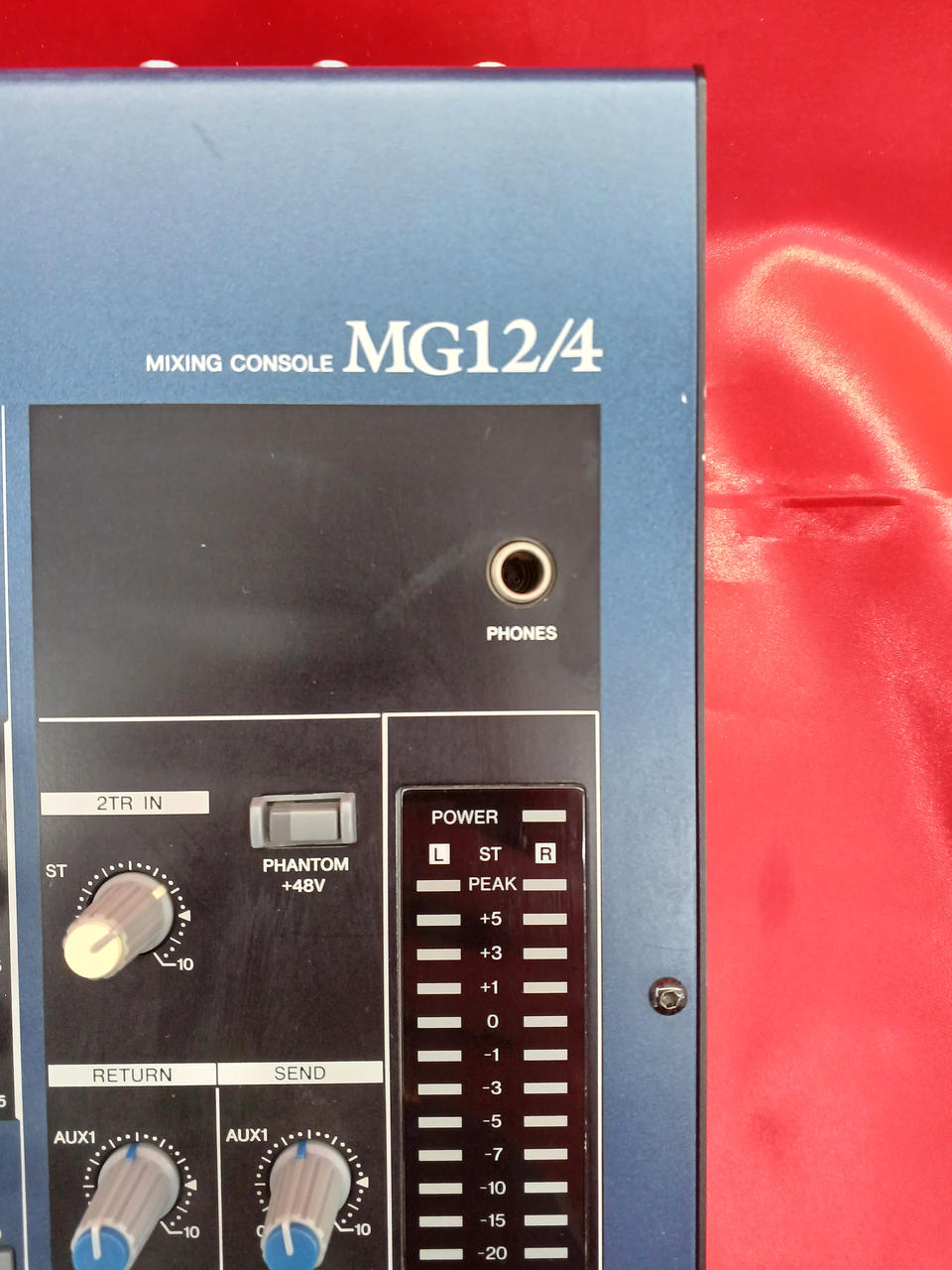 ヤマハ MG12/4 アナログミキサー YAMAHA MG12X 【4モノラル + 4ステレオ入力 アナログミキサー